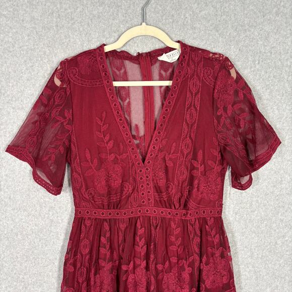 Burgundy Dress Medium Sheer‎ Lace Flowy Embroidered Scalloped Resort Feminine - Picture 2 of 9